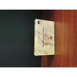 La Prestige Awakening Glow Prestige Nourishing Lip Care Set